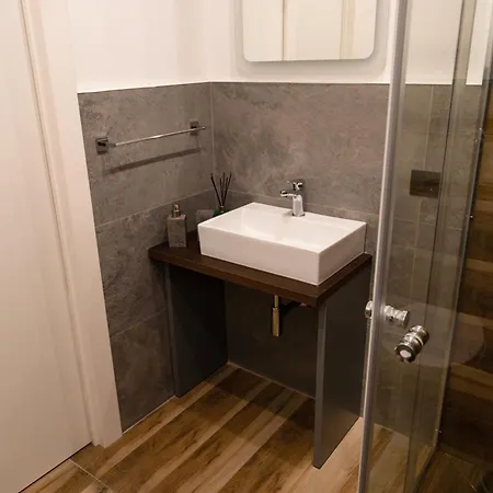Al Viale Guest house